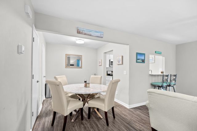 403 71st Ave N Apt 5, Myrtle Beach, SC 29572