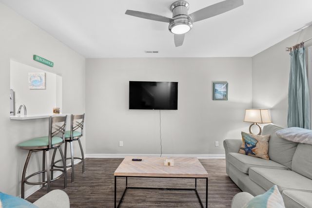 403 71st Ave N Apt 5, Myrtle Beach, SC 29572