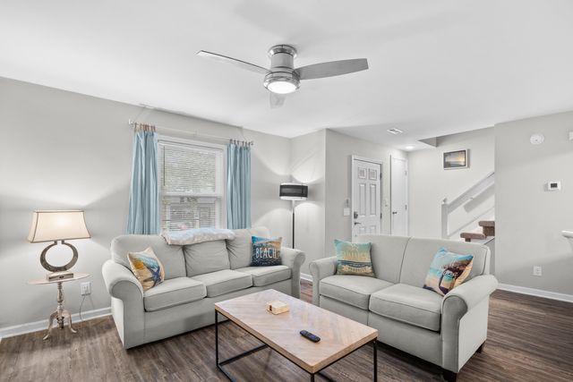 403 71st Ave N Apt 5, Myrtle Beach, SC 29572