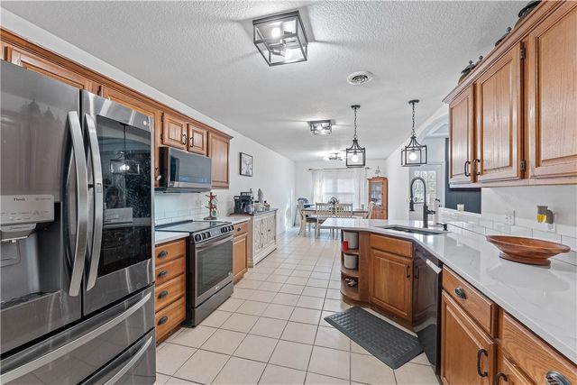 400 Willow Street, Gentry, AR 72734