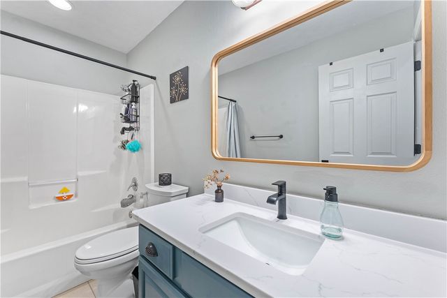 400 Willow Street, Gentry, AR 72734