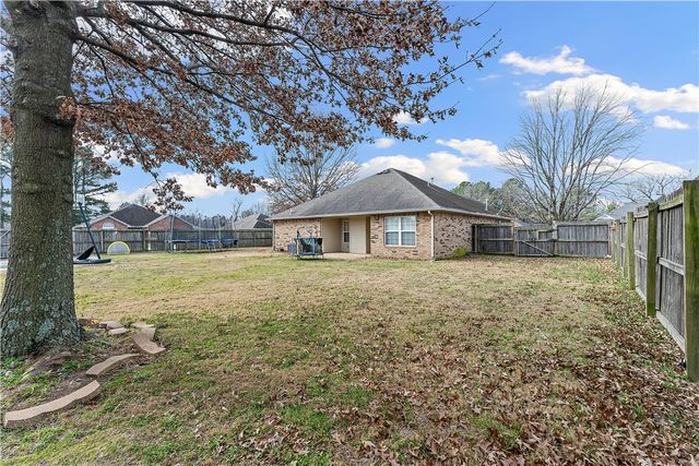 400 Willow Street, Gentry, AR 72734