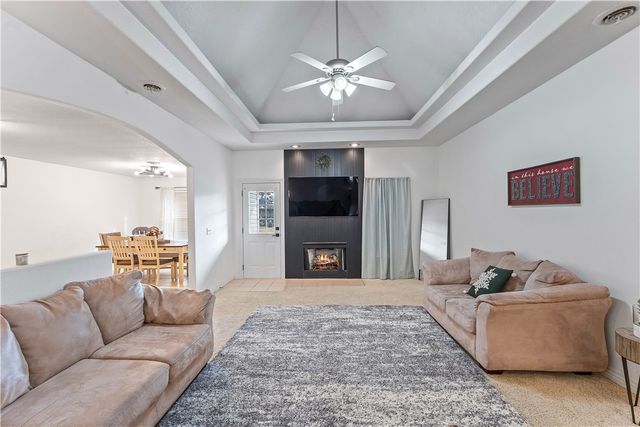 400 Willow Street, Gentry, AR 72734