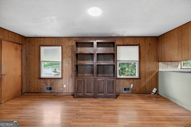 3895 Wesley Drive, Lithia Springs, GA 30122