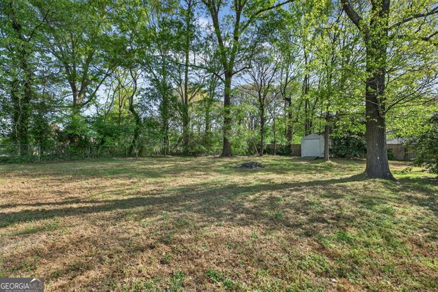 3895 Wesley Drive, Lithia Springs, GA 30122