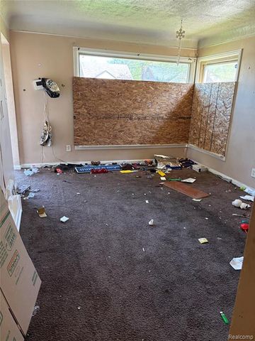 12699 Woodmont Avenue, Detroit, MI 48227