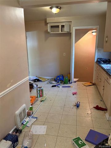 12699 Woodmont Avenue, Detroit, MI 48227