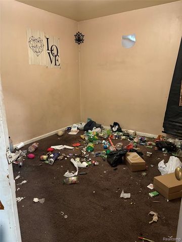 12699 Woodmont Avenue, Detroit, MI 48227