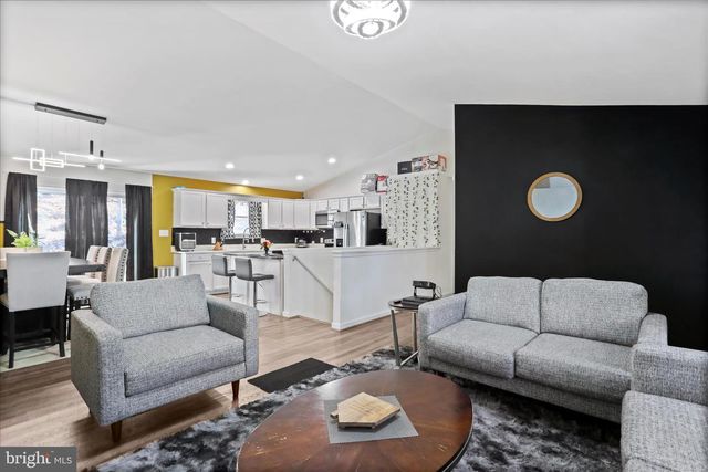 1496 ROLLING LN, Harpers Ferry, WV 25425