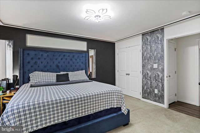 1496 ROLLING LN, Harpers Ferry, WV 25425