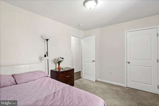 1496 ROLLING LN, Harpers Ferry, WV 25425