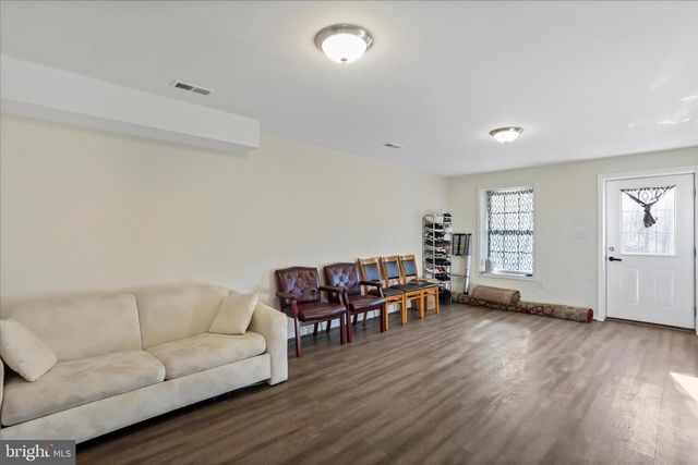 1496 ROLLING LN, Harpers Ferry, WV 25425