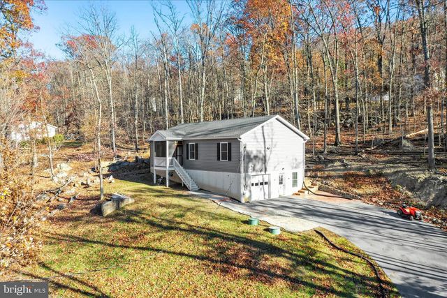 1496 ROLLING LN, Harpers Ferry, WV 25425