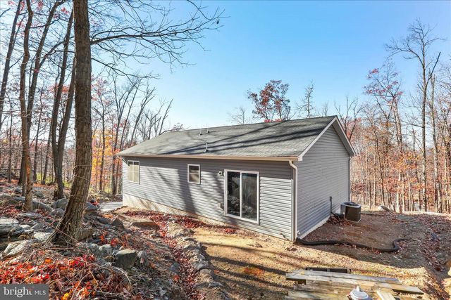 1496 ROLLING LN, Harpers Ferry, WV 25425