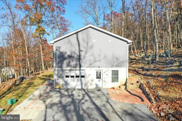 1496 ROLLING LN, Harpers Ferry, WV 25425