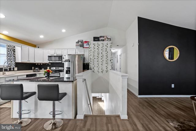 1496 ROLLING LN, Harpers Ferry, WV 25425