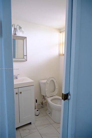 650 NE 149th St 505F, Miami, FL 33161