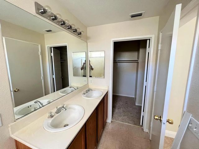 4277 Aubergine Way, Mather, CA 95655