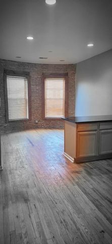 225 E 59th Street 3, Chicago, IL 60637