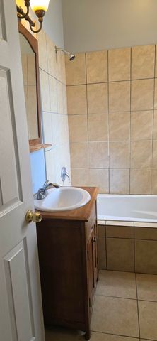 225 E 59th Street 3, Chicago, IL 60637