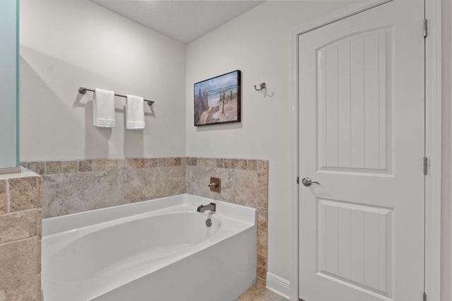 1888 Biscayne Boulevard, Navarre, FL 32566