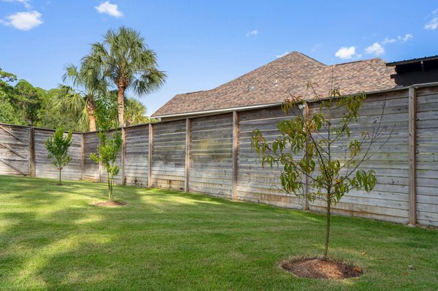 1888 Biscayne Boulevard, Navarre, FL 32566