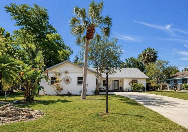 948 WINTER GARDEN DRIVE, Sarasota, FL 34243
