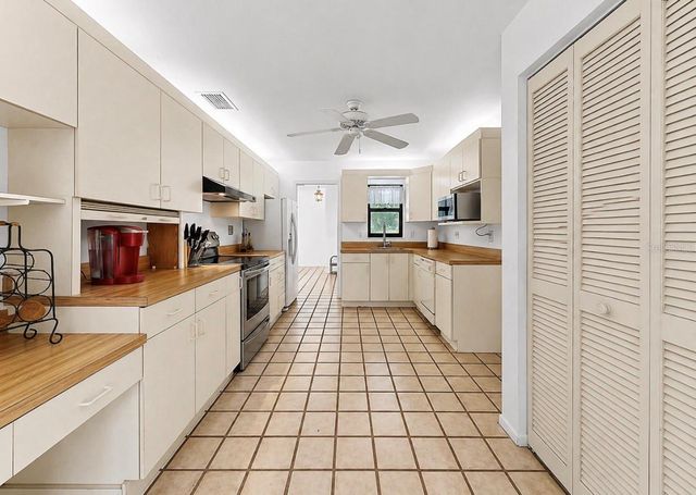 948 WINTER GARDEN DRIVE, Sarasota, FL 34243
