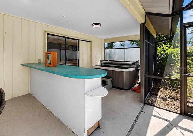 948 WINTER GARDEN DRIVE, Sarasota, FL 34243