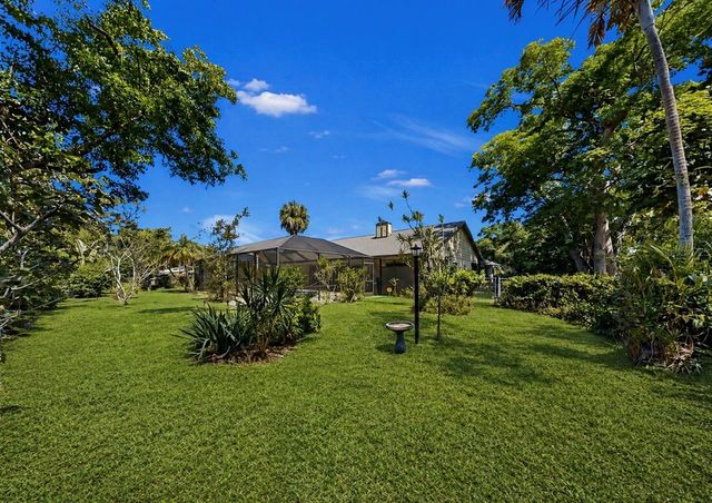 948 WINTER GARDEN DRIVE, Sarasota, FL 34243