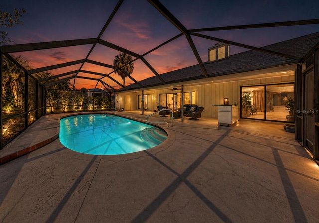 948 WINTER GARDEN DRIVE, Sarasota, FL 34243