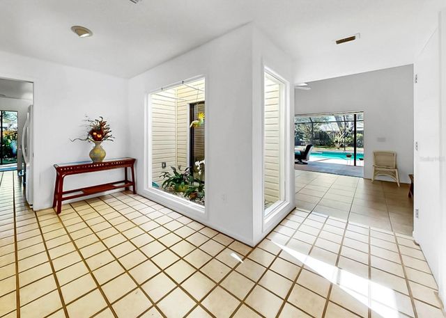 948 WINTER GARDEN DRIVE, Sarasota, FL 34243