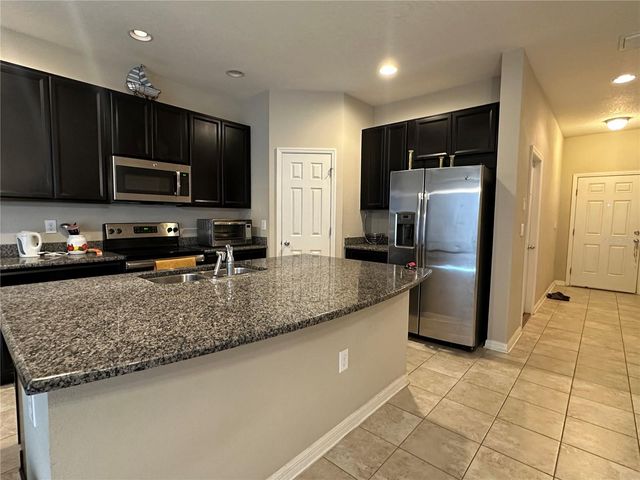 7089 WOODCHASE GLEN DRIVE, Riverview, FL 33578