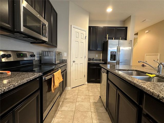 7089 WOODCHASE GLEN DRIVE, Riverview, FL 33578