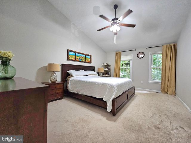 7823 PAINTED DAISY DR, Springfield, VA 22152