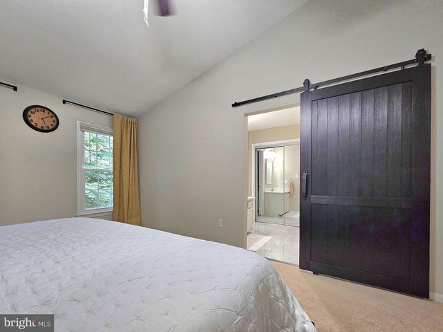 7823 PAINTED DAISY DR, Springfield, VA 22152