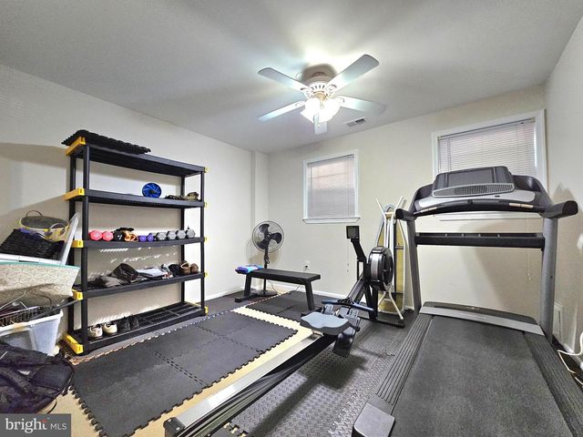 7823 PAINTED DAISY DR, Springfield, VA 22152