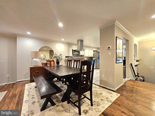 7823 PAINTED DAISY DR, Springfield, VA 22152