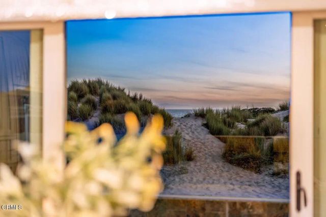 1096 Belfast Lane, Ventura, CA 93001