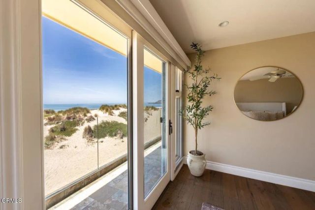 1096 Belfast Lane, Ventura, CA 93001