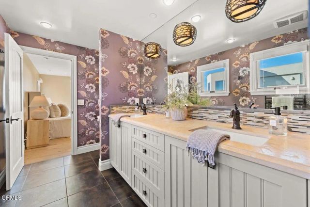 1096 Belfast Lane, Ventura, CA 93001