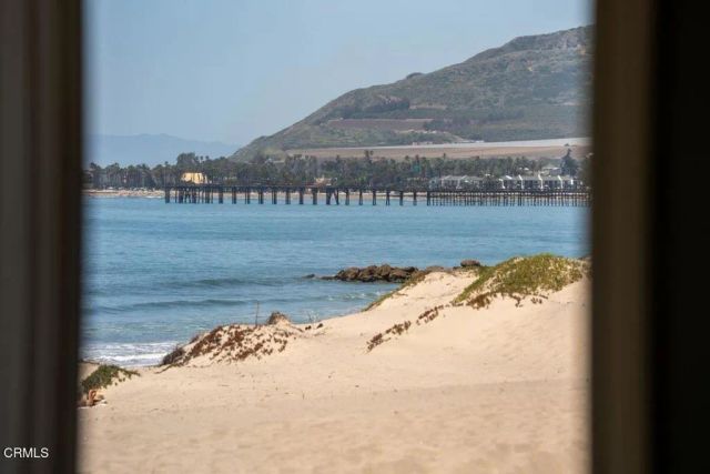 1096 Belfast Lane, Ventura, CA 93001