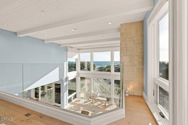 1096 Belfast Lane, Ventura, CA 93001