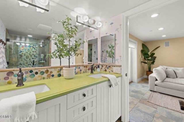 1096 Belfast Lane, Ventura, CA 93001