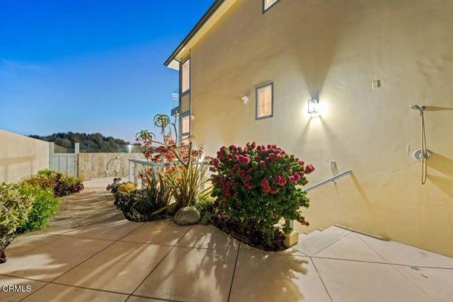 1096 Belfast Lane, Ventura, CA 93001