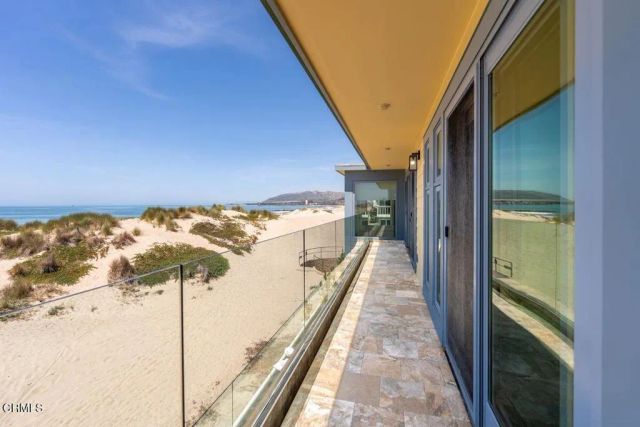 1096 Belfast Lane, Ventura, CA 93001