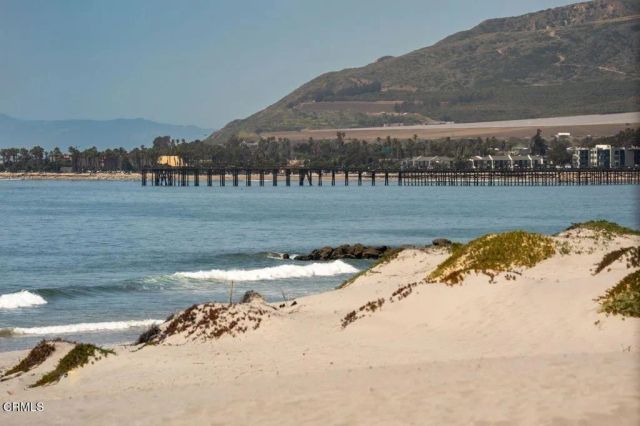 1096 Belfast Lane, Ventura, CA 93001