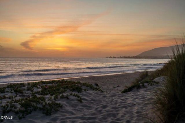 1096 Belfast Lane, Ventura, CA 93001