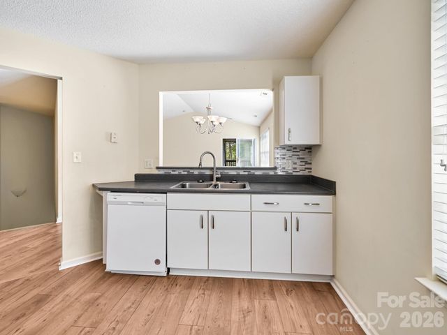 72 Creeks End Circle, Mills River, NC 28759
