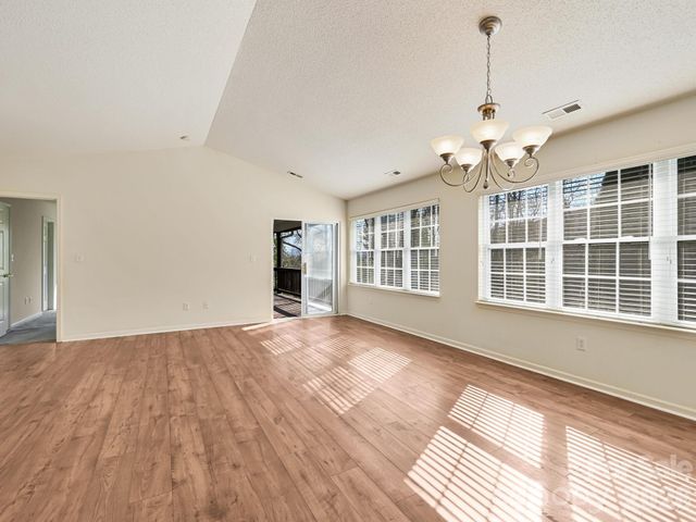72 Creeks End Circle, Mills River, NC 28759